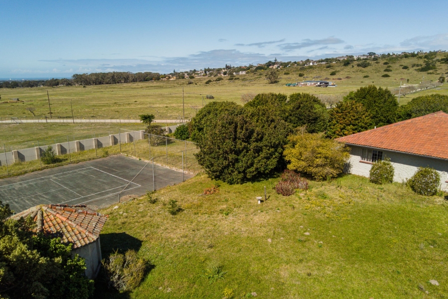 4 Bedroom Property for Sale in Theescombe Eastern Cape